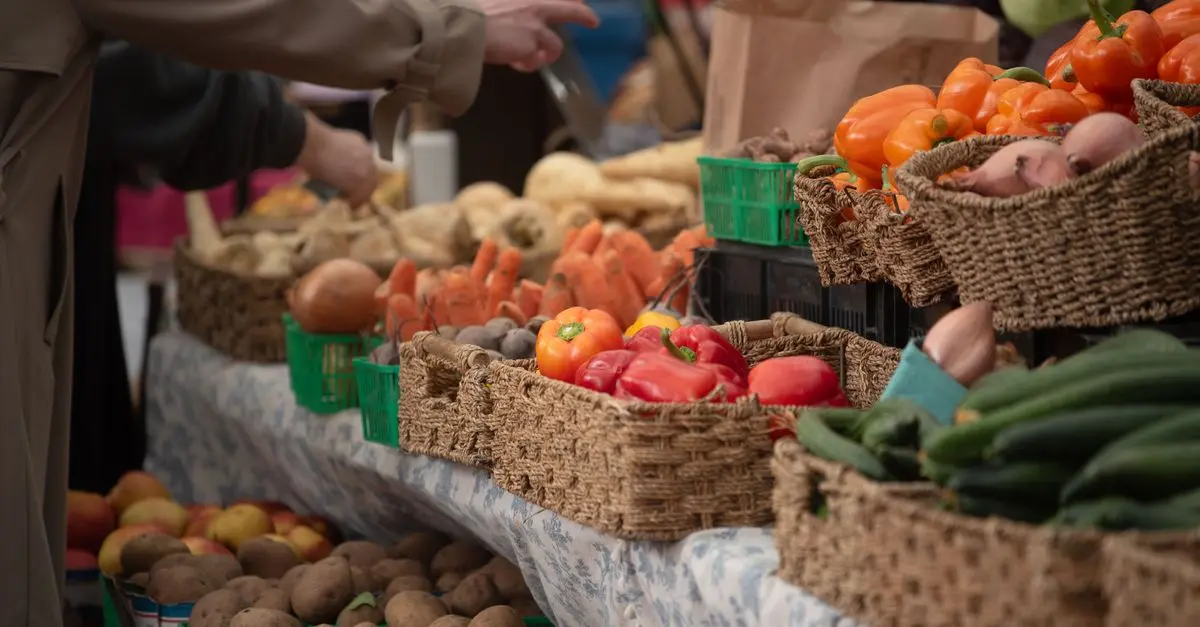 Comment développer une stratégie de vente pour les produits locaux